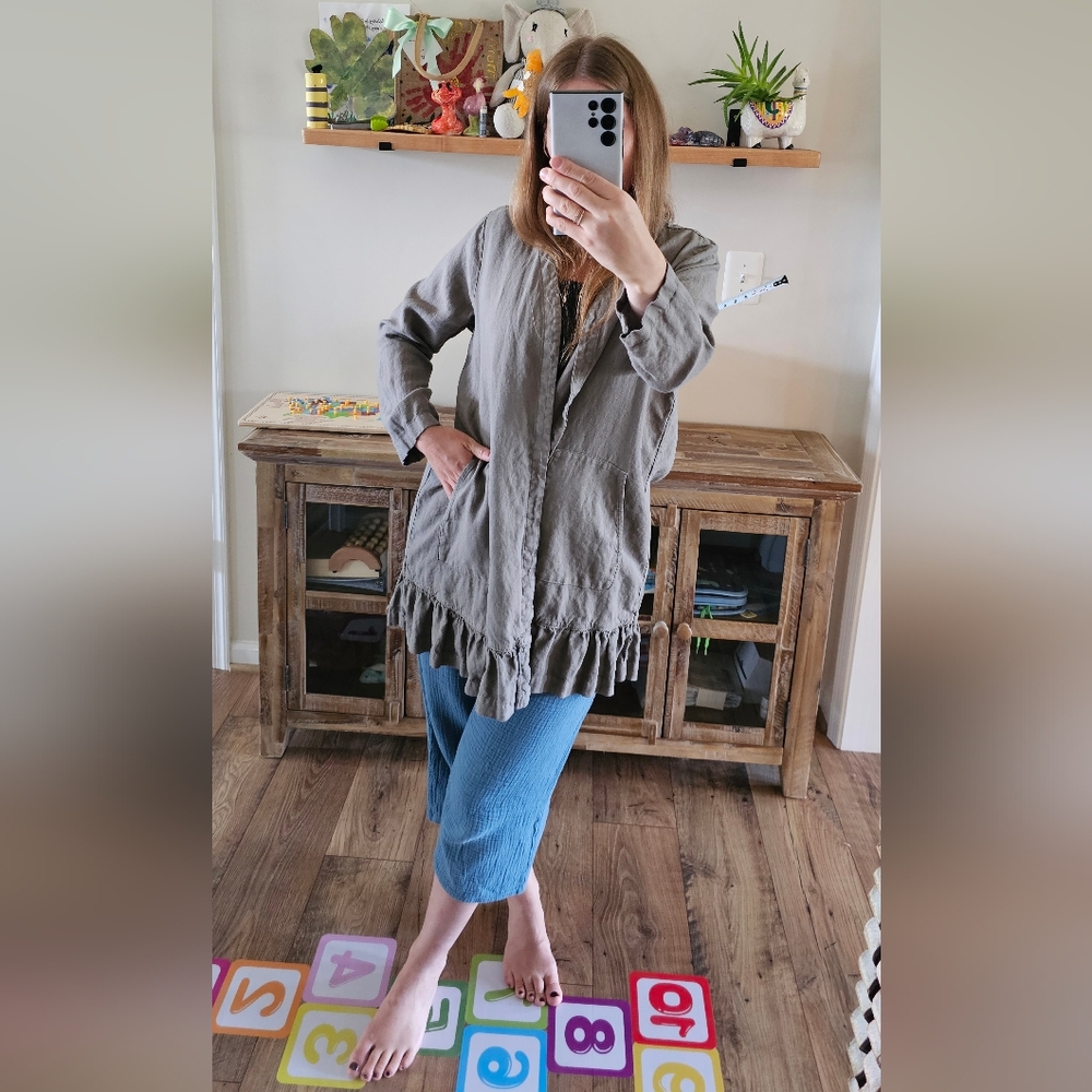 🌿 Pure Jill Garment-Dyed Linen Ruffle Hem Cardigan – Petite 🌿